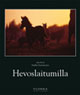 Hevoslaitumilla-kirjan kansi